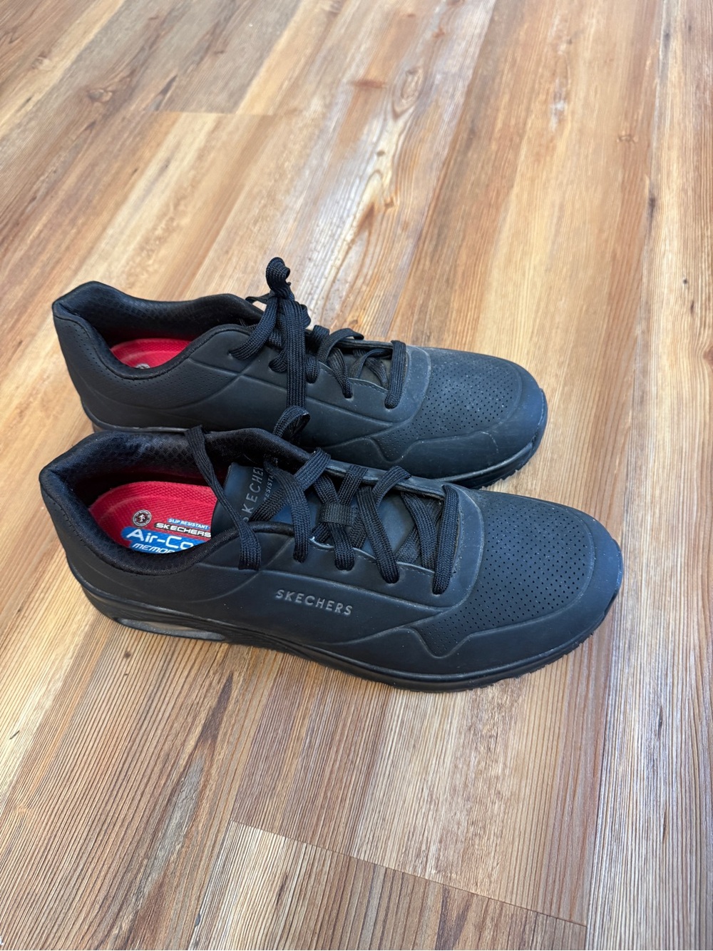 Skechers Men's Black Lace-Up Comfort Sneakers UNO Air